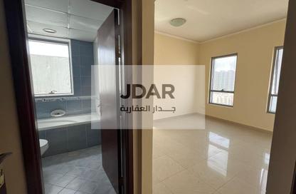 Whole Building - 7+ - 7+ for sale in Muweileh Community - Muwaileh Commercial - Sharjah