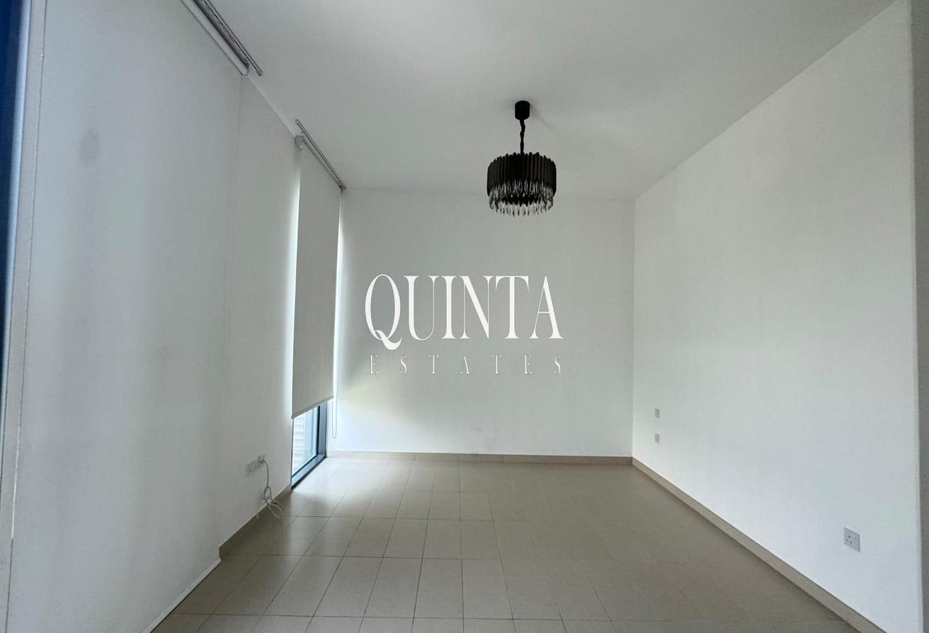 Single Row | 3 Bedrooms | Ready to Move | For Rent photo 6
