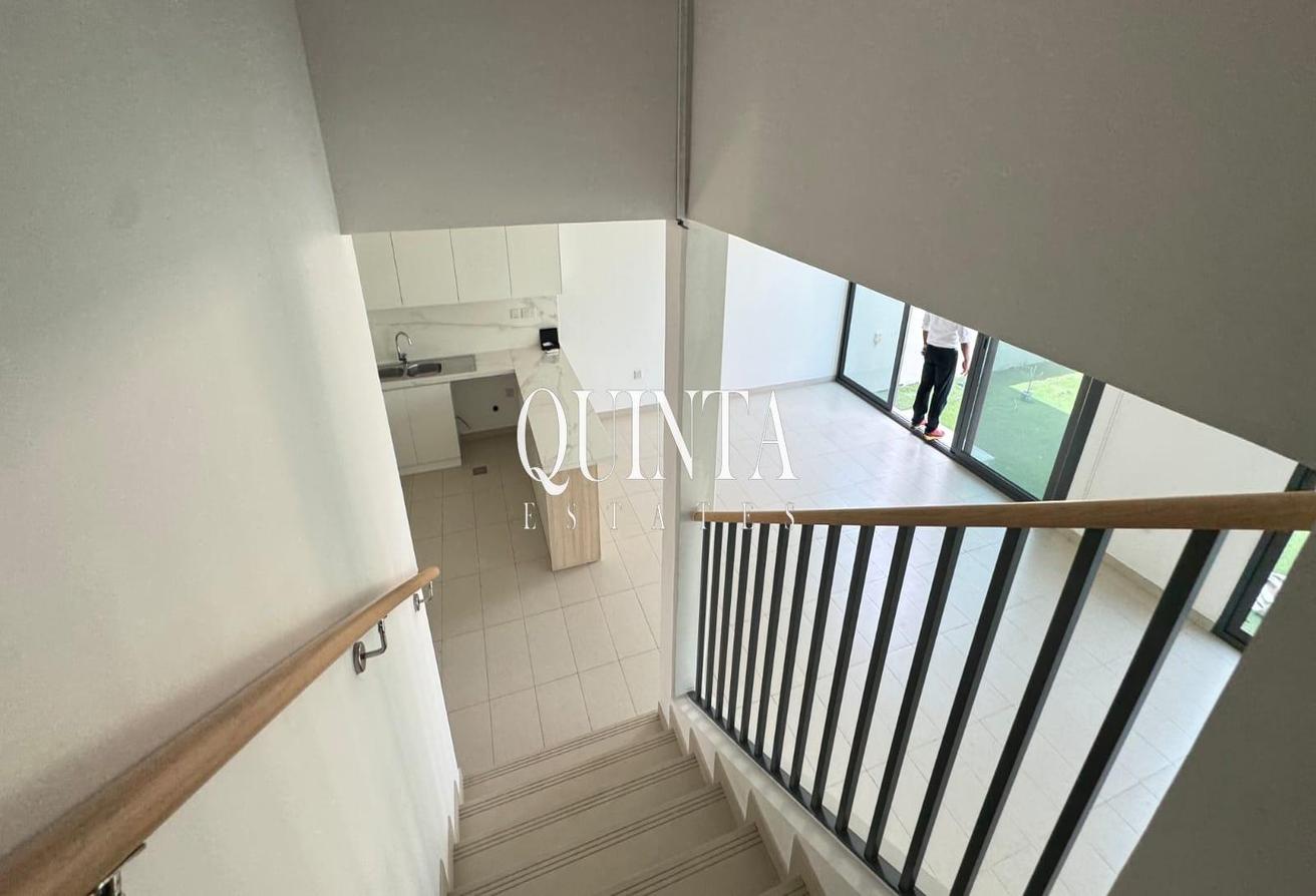 Single Row | 3 Bedrooms | Ready to Move | For Rent photo 8