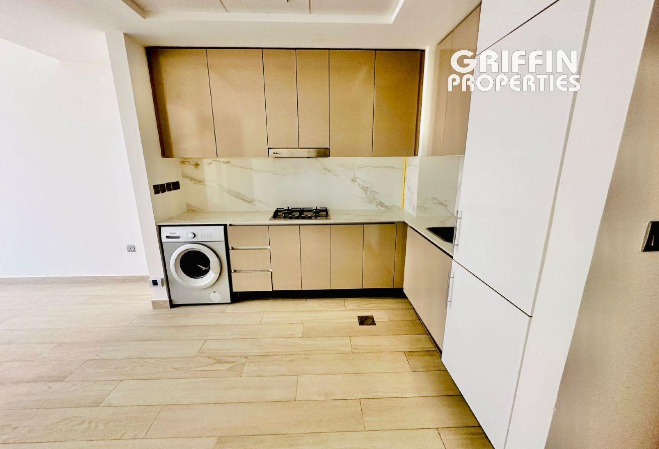 Unfurnished | Biggest Layout | Pool View | 1BHK photo 8