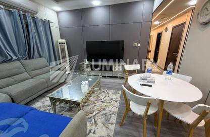 Apartment - 2 Bedrooms - 3 Bathrooms for rent in Tala 1 - Queue Point - Liwan - Dubai