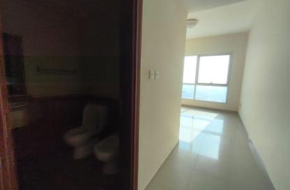 Apartment - 1 Bedroom - 2 Bathrooms for rent in Lake Point Tower - JLT Cluster N - Jumeirah Lake Towers - Dubai