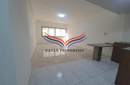 Apartment - Studio - 1 Bathroom for rent in Al Mankhool - Bur Dubai - Dubai