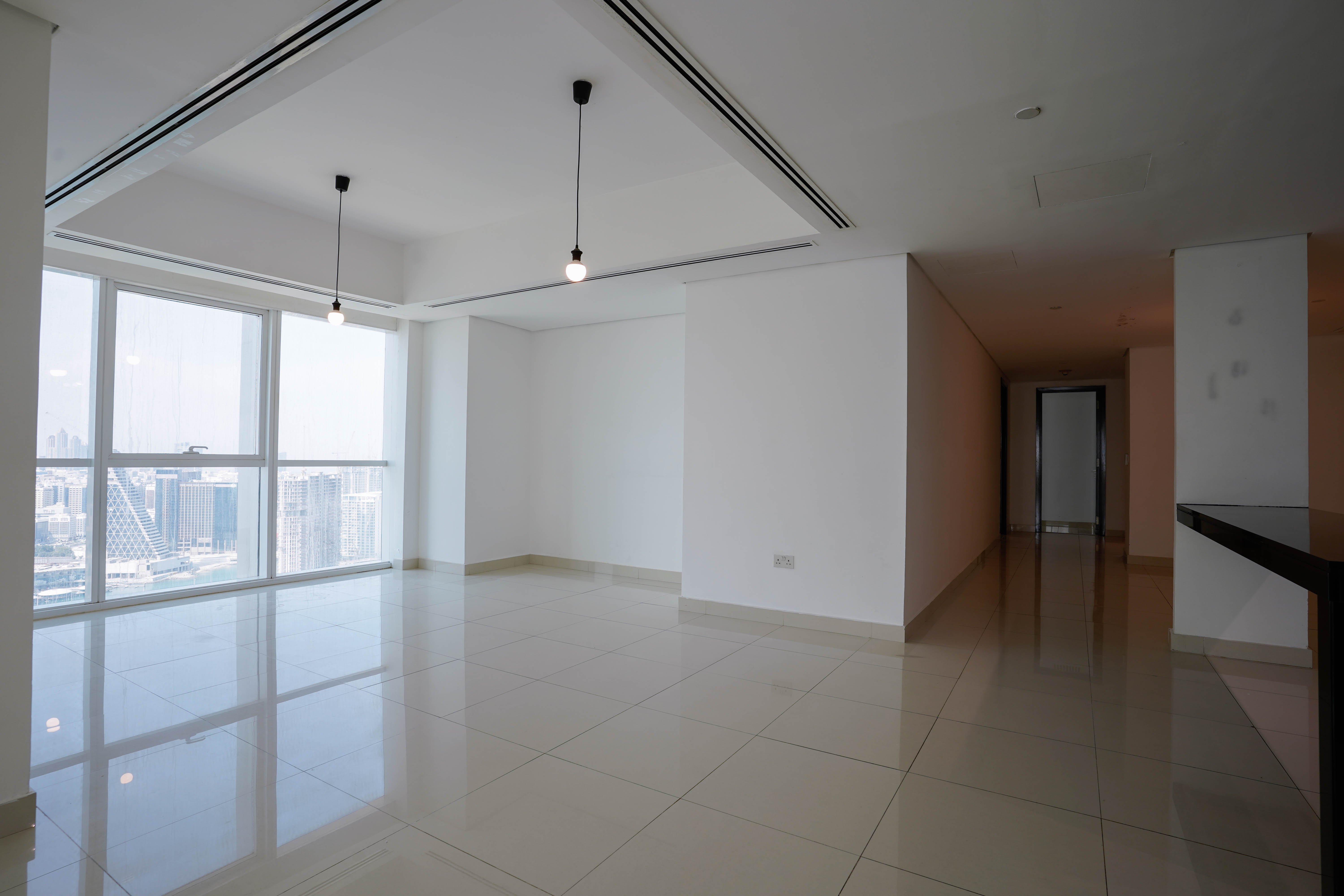 Huge Luxury 4BR+M | Stunning View | Ideal Location