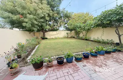 فيلا - 3 غرف نوم - 2 حمامات للايجار في الينابيع 10 - الينابيع - دبي