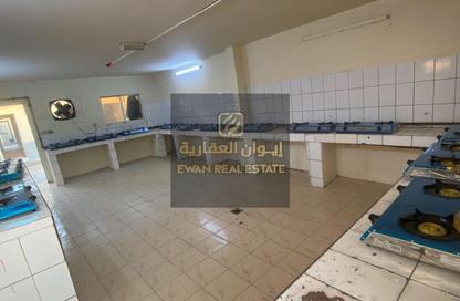 سكن عمال - استوديو - 8 حمامات للايجار في الجرف 3 - الجرف - عجمان وسط المدينة - عجمان