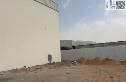 Warehouse - Studio - 2 Bathrooms for rent in Umm Dir - Umm Al Quwain