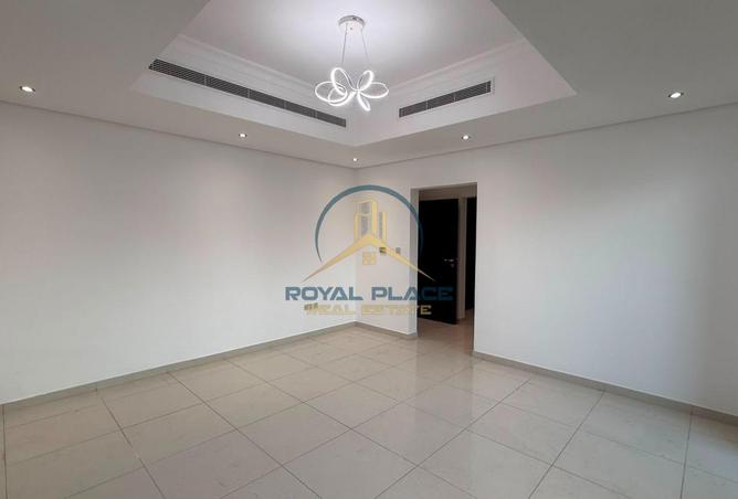 135177827 - Property Image 3