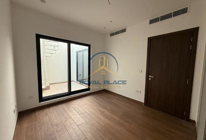 135177827 - Property Image 2