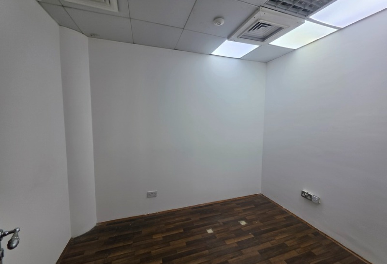 PRIME RETAIL SHOP | PYRAMID CENTRE| OUD METHA gallery image