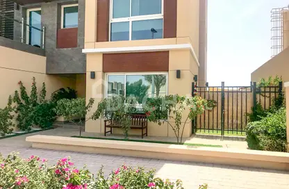 Villa - 4 Bedrooms - 5 Bathrooms for rent in Villa Lantana 2 - Villa Lantana - Dubai Science Park - Dubai