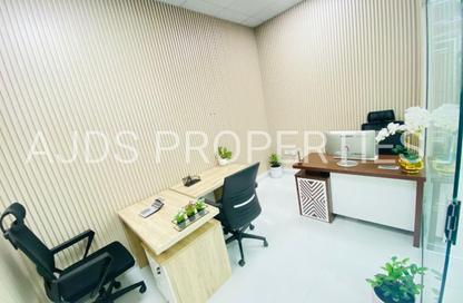 Office Space - Studio - 1 Bathroom for rent in Red Avenue - Al Garhoud - Dubai
