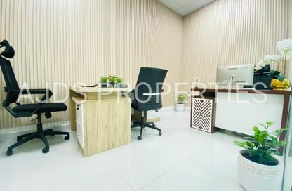 Office Space - Studio - 1 Bathroom for rent in Red Avenue - Al Garhoud - Dubai
