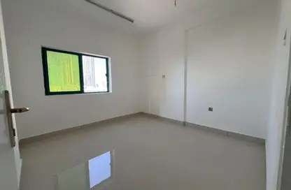 شقة - 2 غرف نوم - 2 حمامات للايجار في شارع التعاون الجديد - التعاون - الشارقة