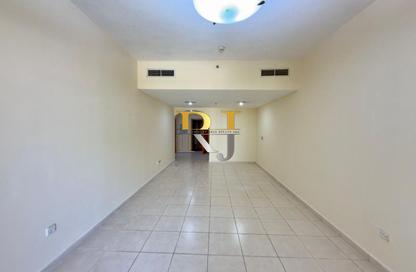 Apartment - 2 Bedrooms - 3 Bathrooms for rent in Hessa Home Building - Oud Metha - Bur Dubai - Dubai