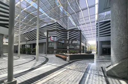 Retail - 1 Bedroom for rent in Centro Capital Centre - Al Khaleej Al Arabi Street - Al Bateen - Abu Dhabi