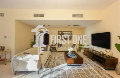 Villa - 4 Bedrooms - 5 Bathrooms for rent in Seashore - Rabdan - Abu Dhabi