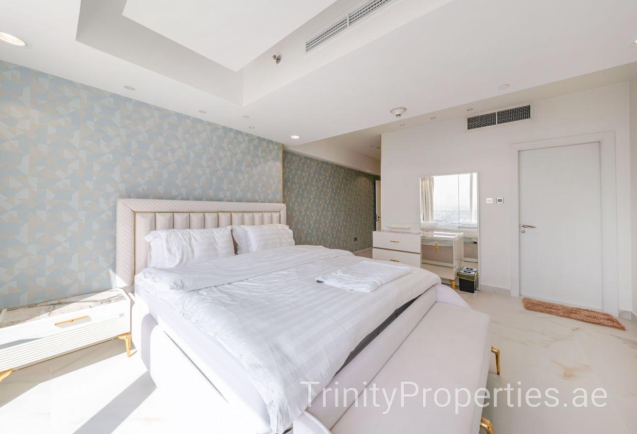 Hermes Interiors | Skyline Views | Upgraded photo 11