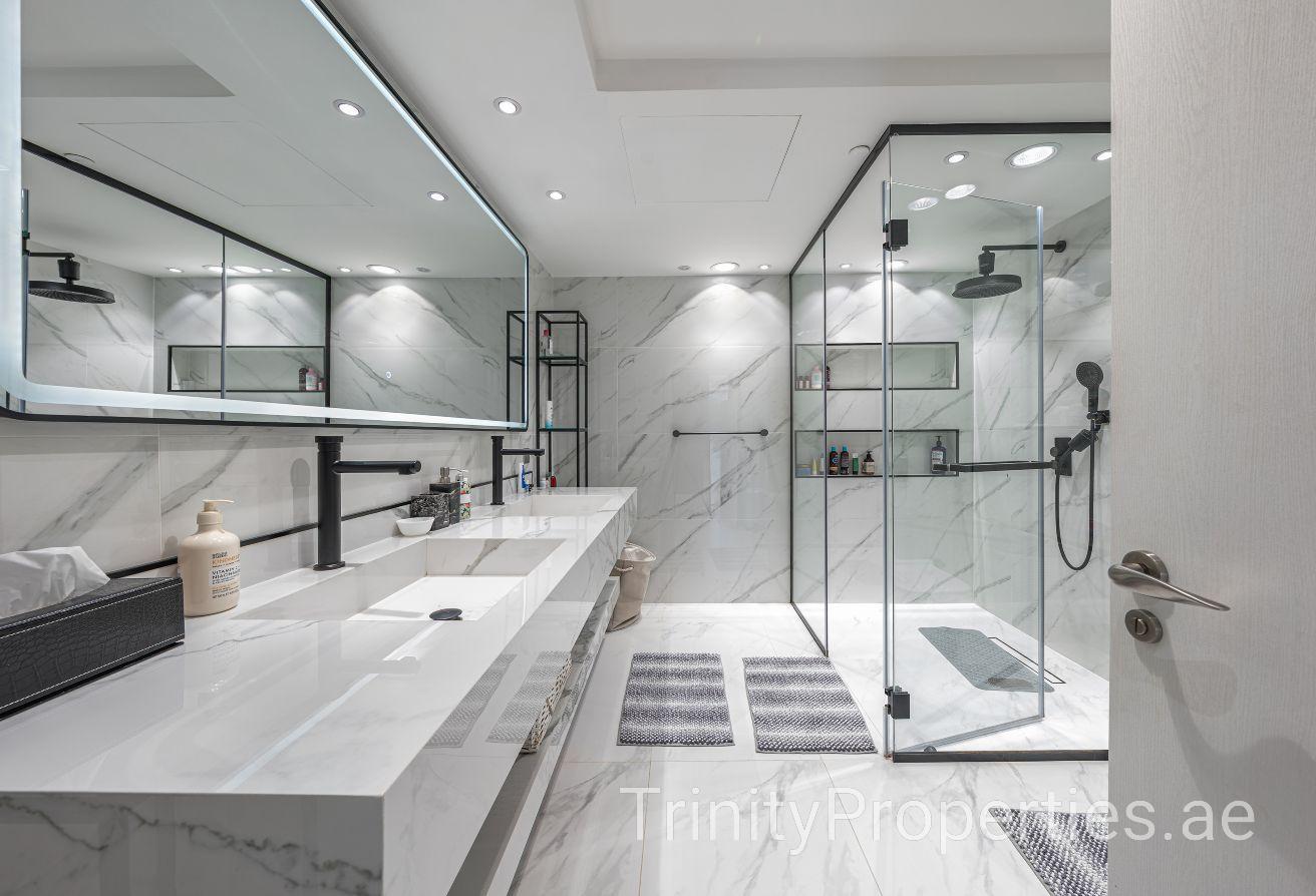 Hermes Interiors | Skyline Views | Upgraded photo 20