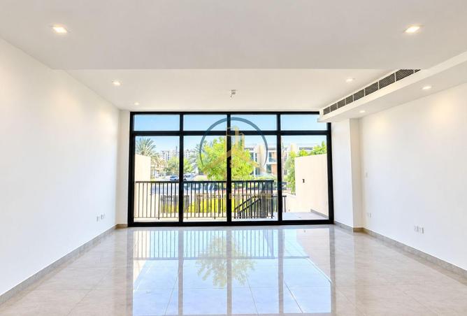 141442854 - Property Main Image