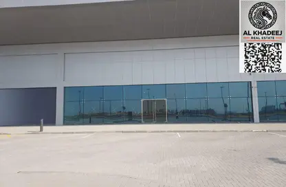 Shop - Studio - 4 Bathrooms for rent in Al Zaheya Gardens - Al Zahya - Ajman