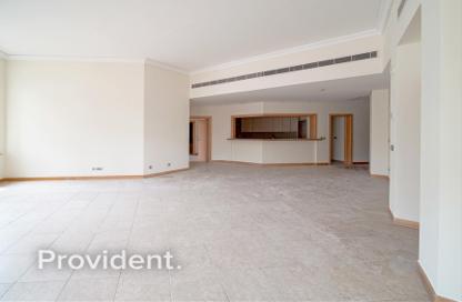 Apartment - 3 Bedrooms - 4 Bathrooms for rent in Al Khudrawi - Shoreline Apartments - Palm Jumeirah - Dubai