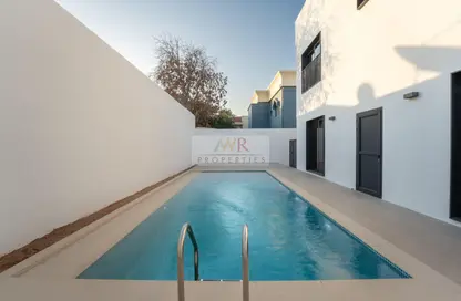 Villa - 5 Bedrooms - 6 Bathrooms for rent in Jumeirah 3 - Jumeirah - Dubai