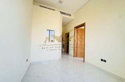 Apartment - 1 Bedroom - 2 Bathrooms for rent in Al Karama - Dubai Apartment - 1 Bedroom - 2 Bathrooms for rent in Al Karama - Dubai
