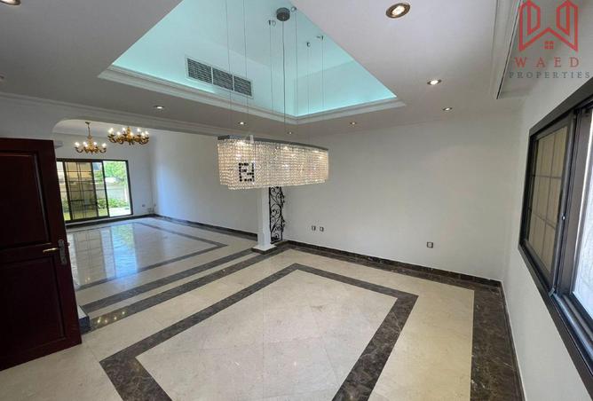 54392060 - Property Image 2