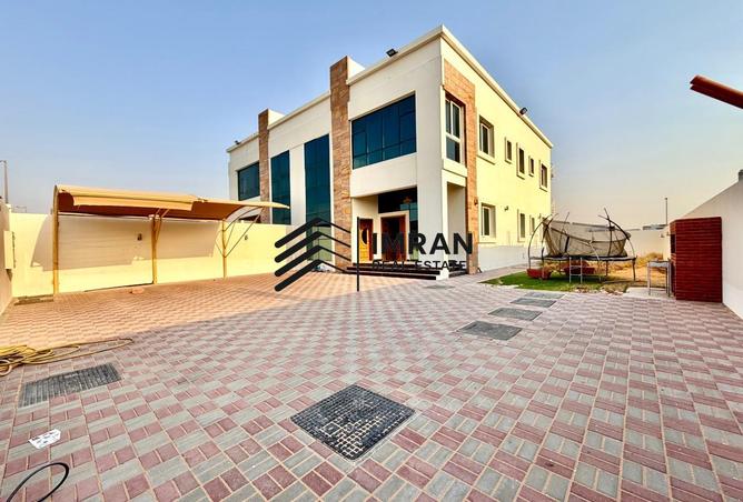 114182828 - Property Main Image