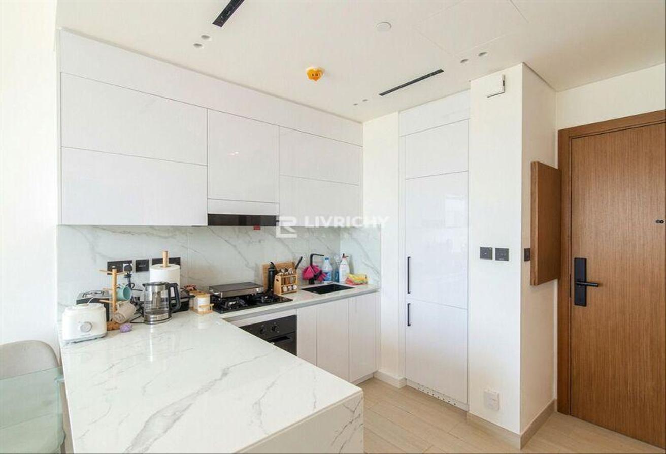 High Floor | Ready to Move In | Fully Furnished photo 3
