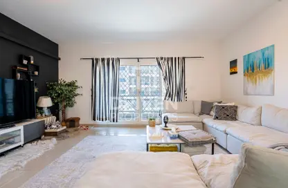Apartment - 2 Bedrooms - 2 Bathrooms for sale in Al Reef Downtown - Al Reef - Abu Dhabi