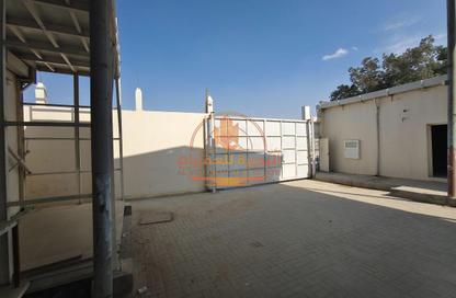Factory - Studio - 5 Bathrooms for rent in Ali Mousa Building - Al Sajaa Industrial - Al Sajaa - Sharjah