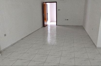 Apartment - 3 - 2 for rent in Al Majaz 2 - Al Majaz - Sharjah Apartment - 3 - 2 for rent in Al Majaz 2 - Al Majaz - Sharjah
