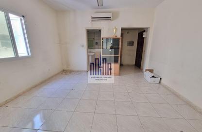 Apartment - Studio - 1 Bathroom for rent in Muwaileh - Sharjah