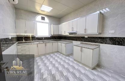 Apartment - 3 Bedrooms - 3 Bathrooms for rent in Madinat Al Riyad - Abu Dhabi