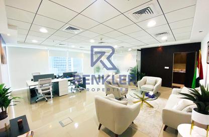Office Space - Studio - 1 Bathroom for rent in The Burlington - Business Bay - Dubai
