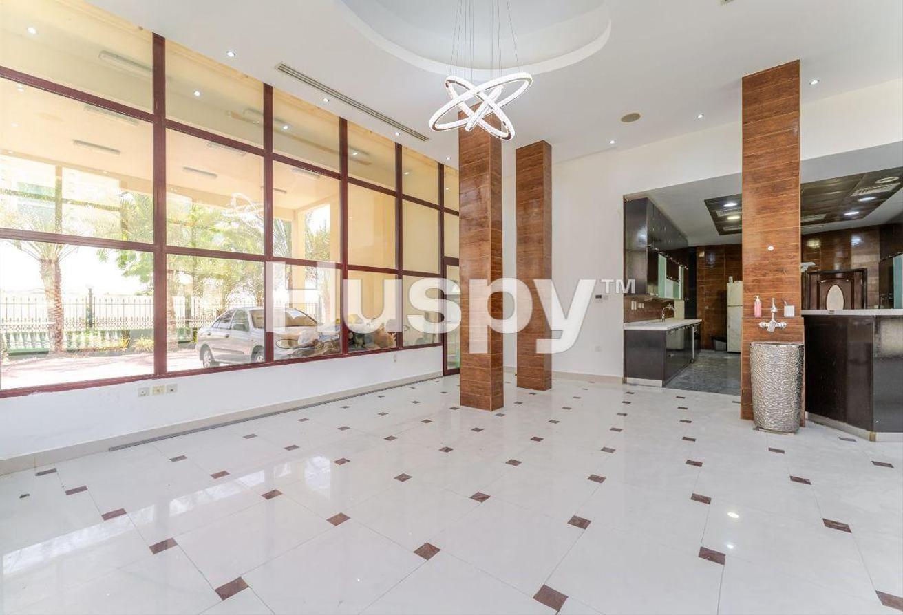 Vacant | Lake View | Private Spa photo 10