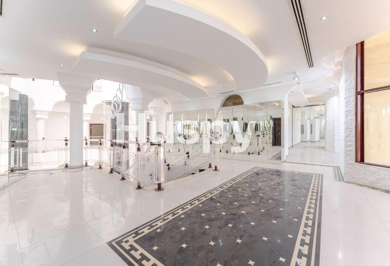 Vacant | Lake View | Private Spa photo 6