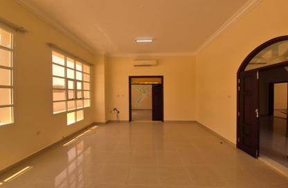 Villa - 5 Bedrooms - 6 Bathrooms for rent in Al Sarooj - Al Ain