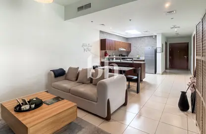 Apartment - 1 Bedroom - 2 Bathrooms for rent in Sulafa Tower - Dubai Marina - Dubai