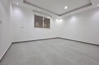 شقة - غرفة نوم - 1 حمام للايجار في مدينة الرياض - أبوظبي