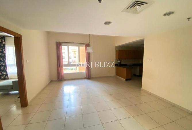 84065264 - Property Main Image