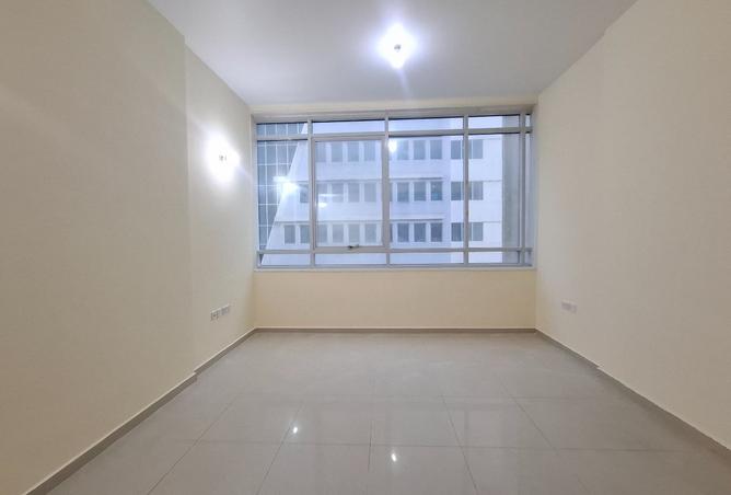 Private Building/2BHK Available/Shabiya 9