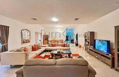 Villa - 5 - 5 for sale in The Centro - The Villa - Dubai