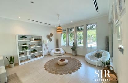 Villa - 3 Bedrooms - 3 Bathrooms for rent in District 5 - Jumeirah Park - Dubai