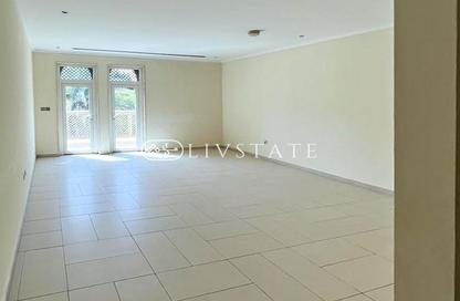 Villa - 5 - 6 for sale in District 1 - Jumeirah Park - Dubai