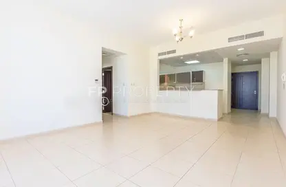 Apartment - 2 Bedrooms - 3 Bathrooms for rent in Mazaya 1 - Queue Point - Liwan - Dubai Land - Dubai