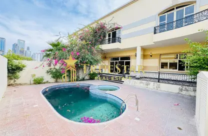 فيلا - 4 غرف نوم - 5 حمامات للايجار في فلل الجميرا 2 - جميرا 2 - جميرا - دبي