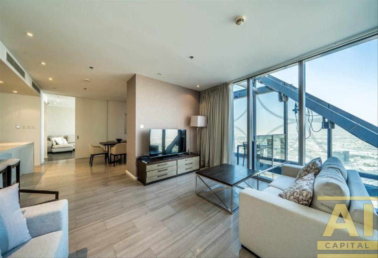 4 Bedroom | Fully Furnished | Spacious Living photo 2